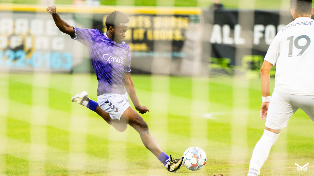 Lagos Kunga shooting against Chattanooga