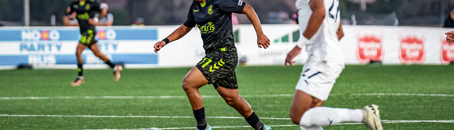 Zeiko Lewis carrying the ball vs Hailstorm