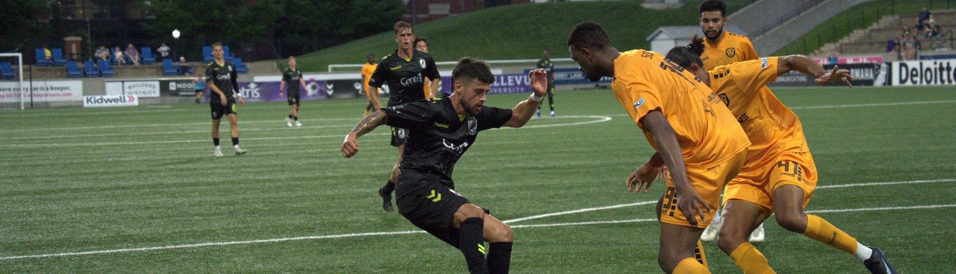 Diego Gutierrez controlling the ball against Fort Wayne FC defenders
